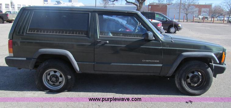 image for item G9593 1998 Jeep Cherokee SE SUV