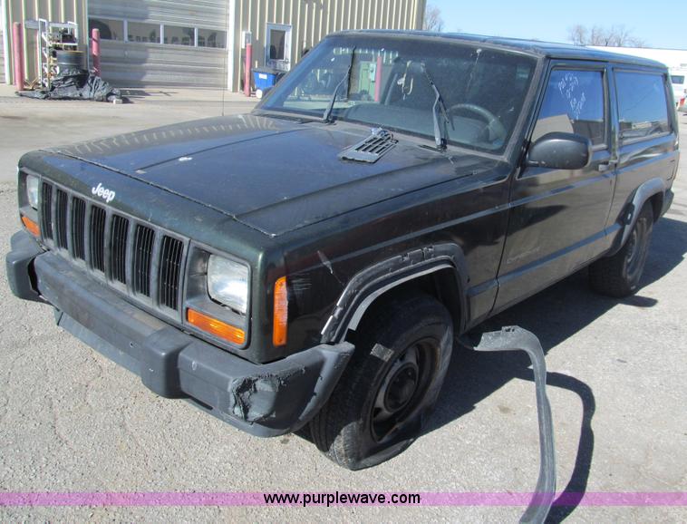 image for item G9593 1998 Jeep Cherokee SE SUV