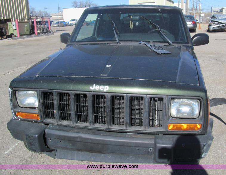 image for item G9593 1998 Jeep Cherokee SE SUV