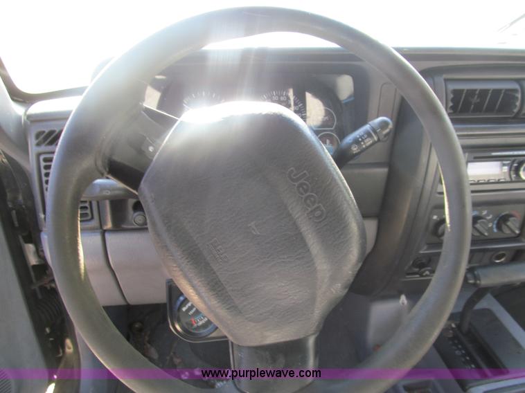 image for item G9593 1998 Jeep Cherokee SE SUV