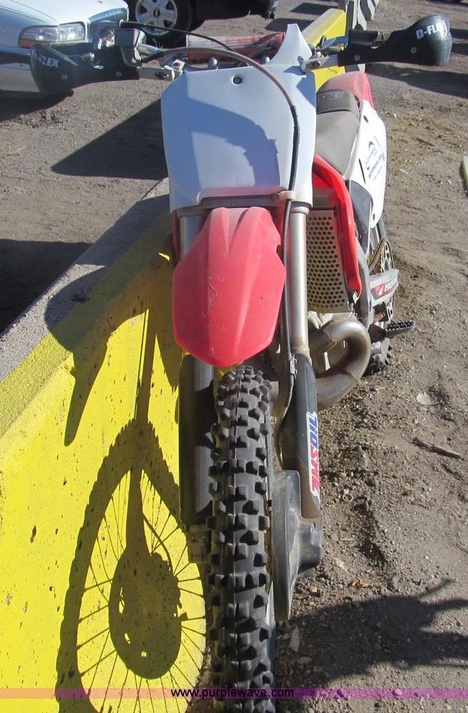 image for item G9594 2001 Honda CR250R dirt bike