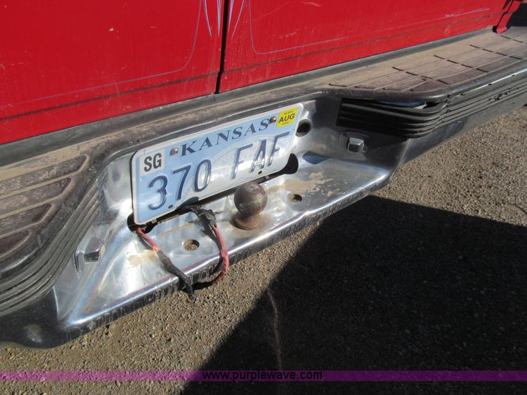 image for item G9595 1993 Chevrolet Suburban 1500 SUV