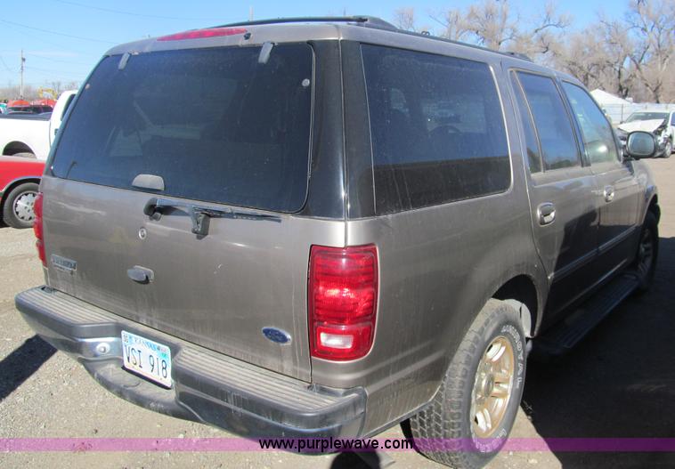 image for item G9598 2001 Ford Expedition XLT SUV