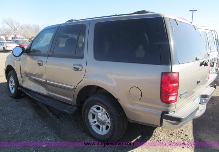 image for item G9598 2001 Ford Expedition XLT SUV