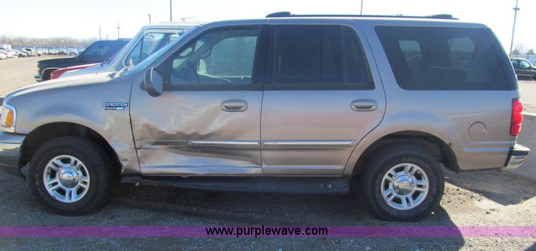 image for item G9598 2001 Ford Expedition XLT SUV