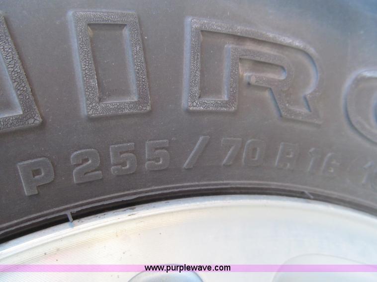 image for item G9598 2001 Ford Expedition XLT SUV