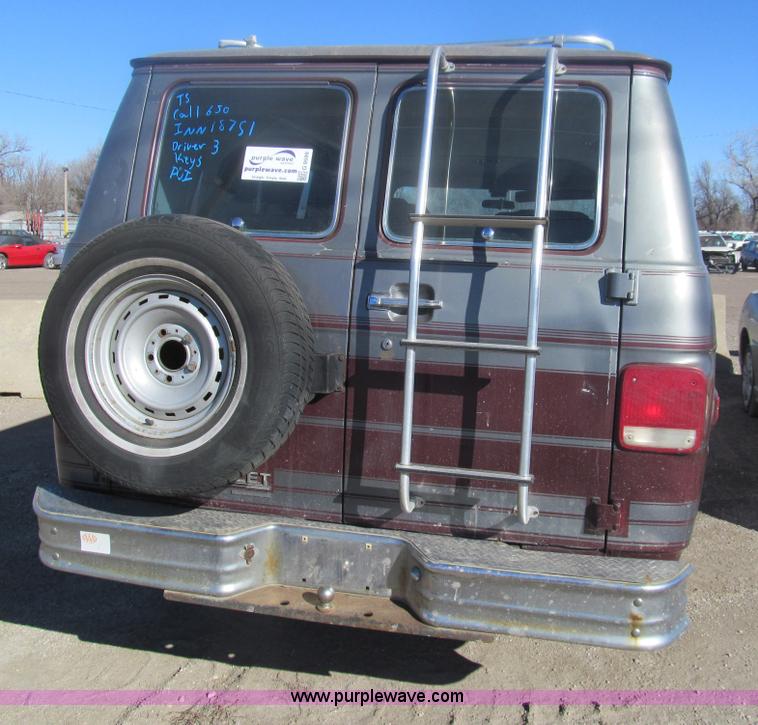 image for item G9599 1988 Chevrolet G20 van