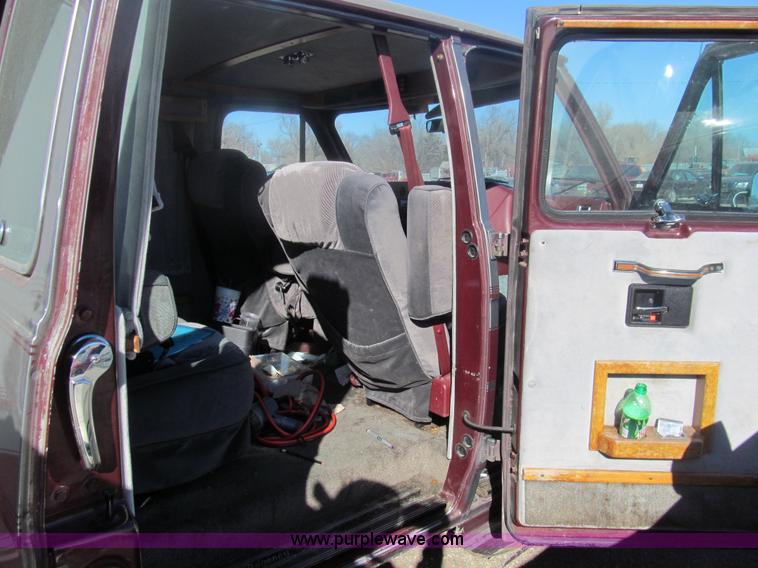 image for item G9599 1988 Chevrolet G20 van