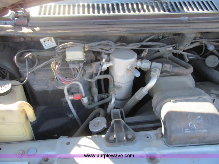 image for item G9599 1988 Chevrolet G20 van