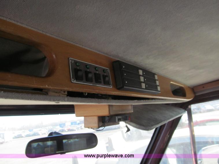 image for item G9599 1988 Chevrolet G20 van