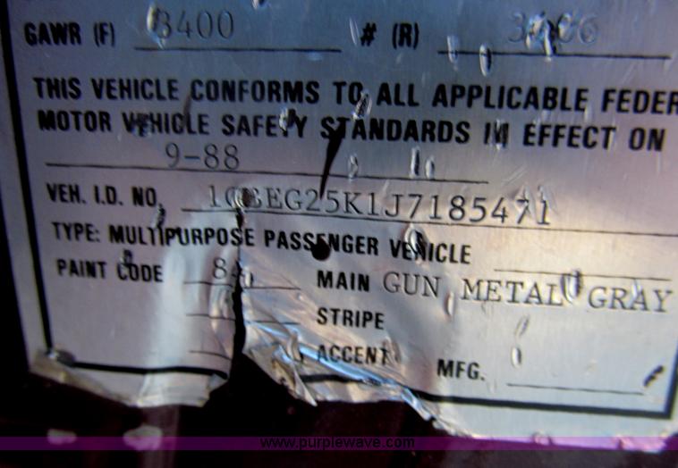 image for item G9599 1988 Chevrolet G20 van