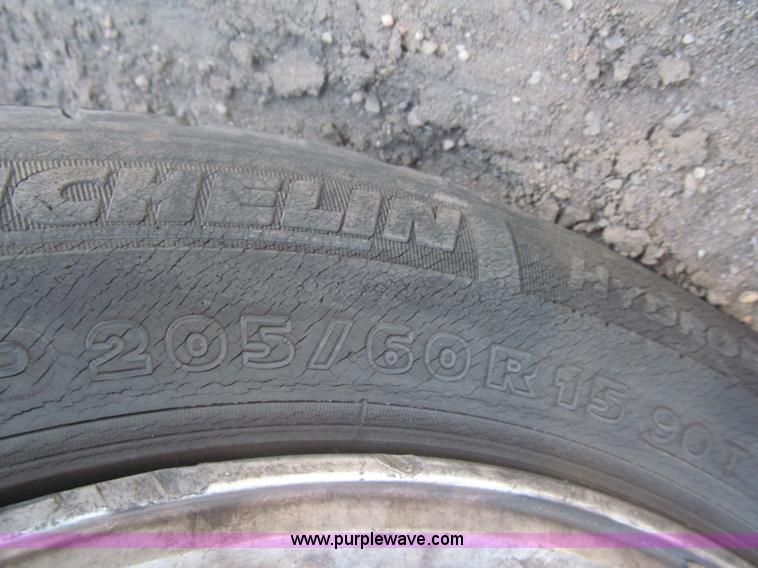 image for item G9601 1998 Ford Contour SE