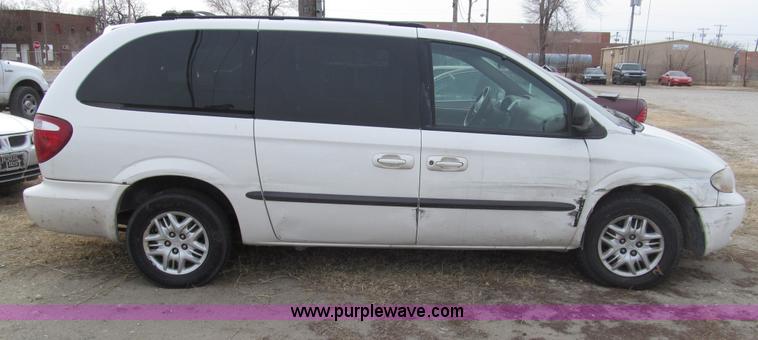 image for item G9612 2002 Dodge Grand Caravan Sport van