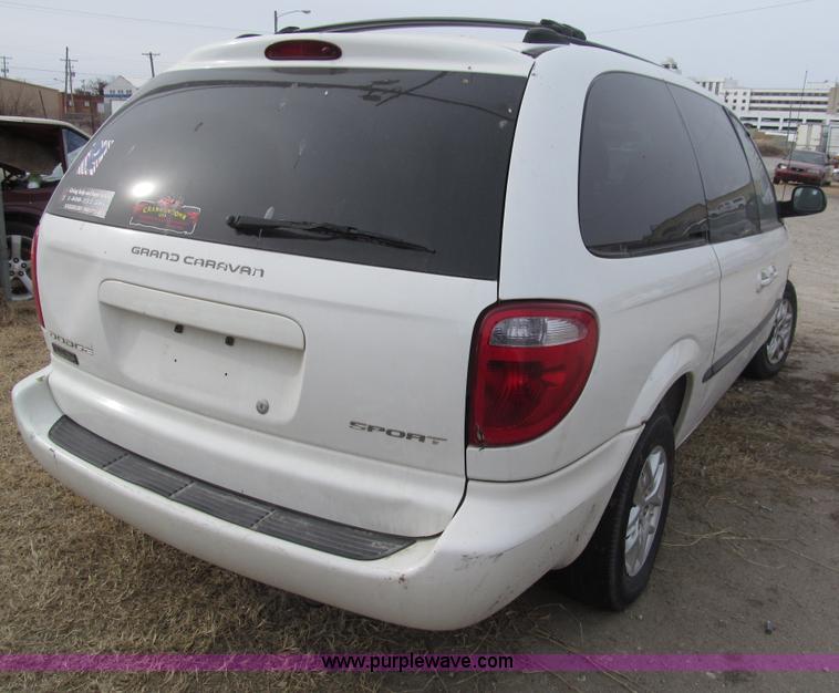 image for item G9612 2002 Dodge Grand Caravan Sport van