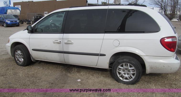 image for item G9612 2002 Dodge Grand Caravan Sport van