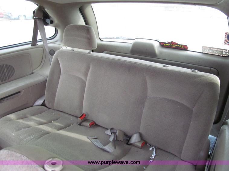 image for item G9612 2002 Dodge Grand Caravan Sport van