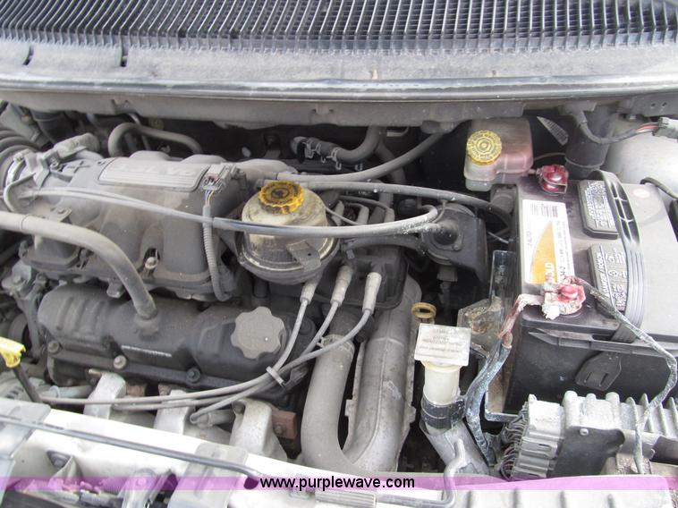 image for item G9612 2002 Dodge Grand Caravan Sport van