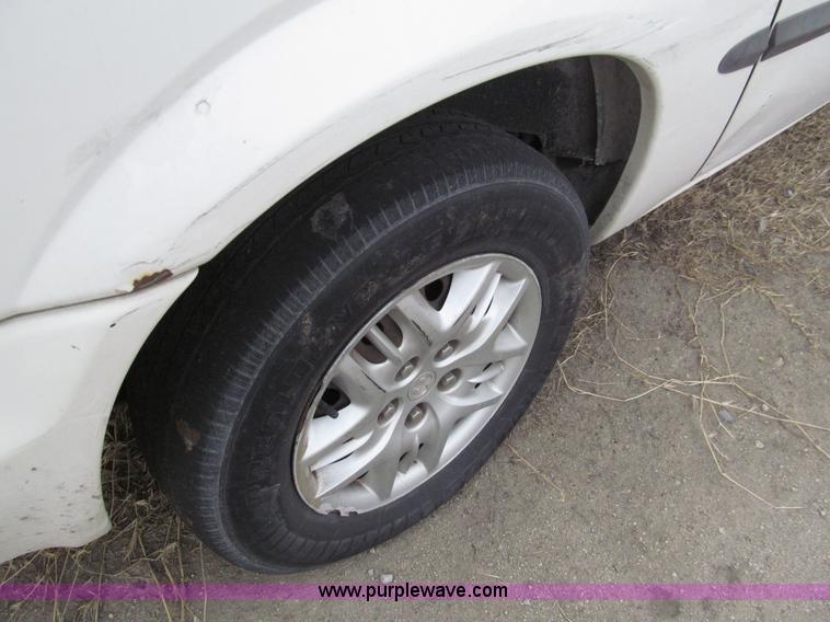 image for item G9612 2002 Dodge Grand Caravan Sport van