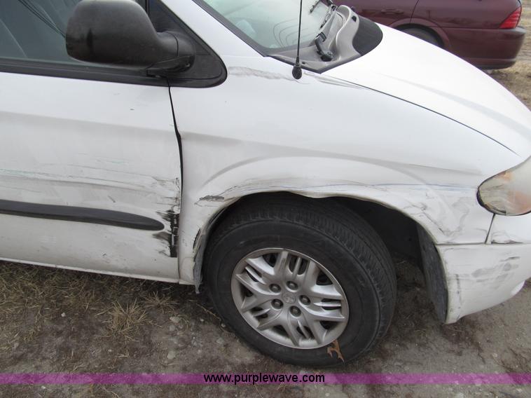 image for item G9612 2002 Dodge Grand Caravan Sport van
