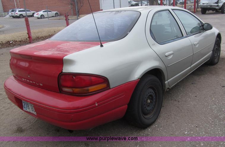 image for item G9613 2000 Dodge Stratus SE