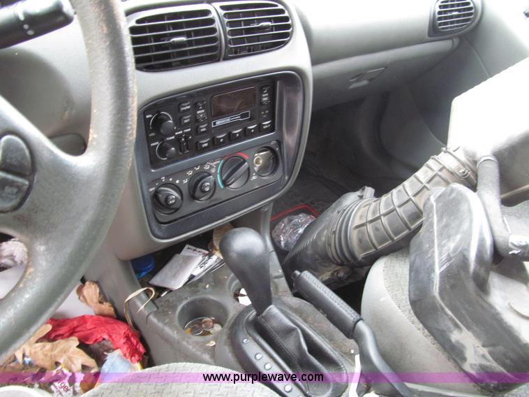 image for item G9613 2000 Dodge Stratus SE