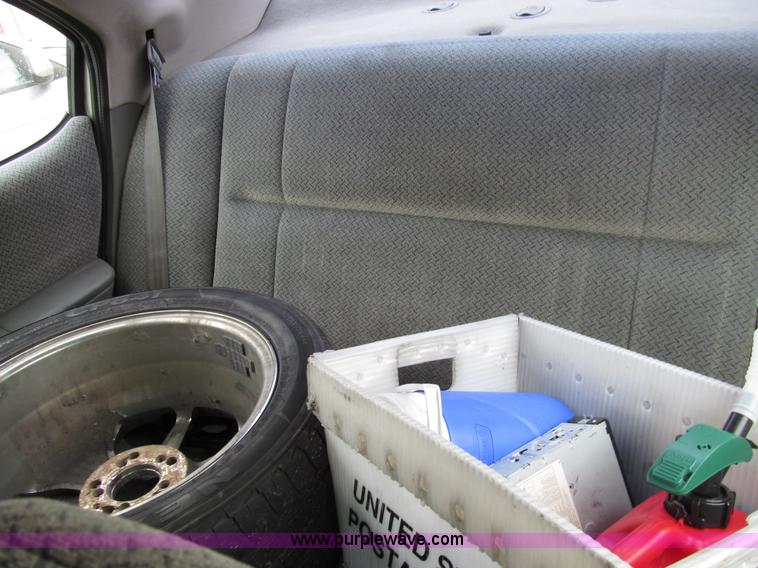 image for item G9613 2000 Dodge Stratus SE