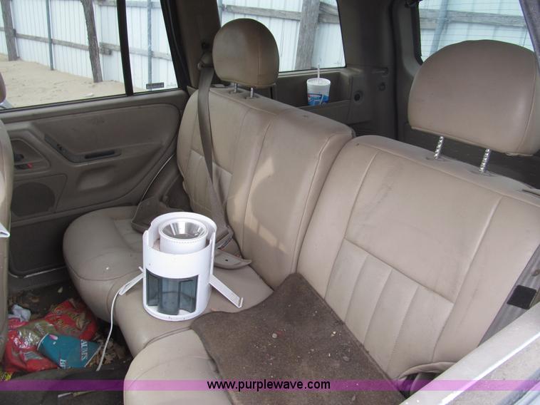 image for item G9614 2001 Jeep Grand Cherokee Laredo SUV