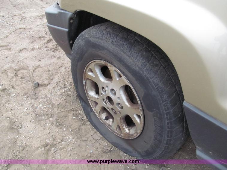 image for item G9614 2001 Jeep Grand Cherokee Laredo SUV