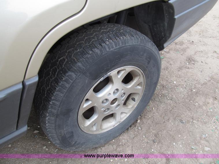 image for item G9614 2001 Jeep Grand Cherokee Laredo SUV