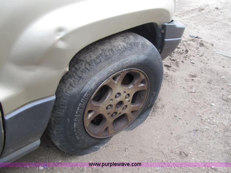 image for item G9614 2001 Jeep Grand Cherokee Laredo SUV