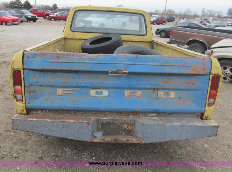 image for item G9615 1973 Ford F150 pickup truck