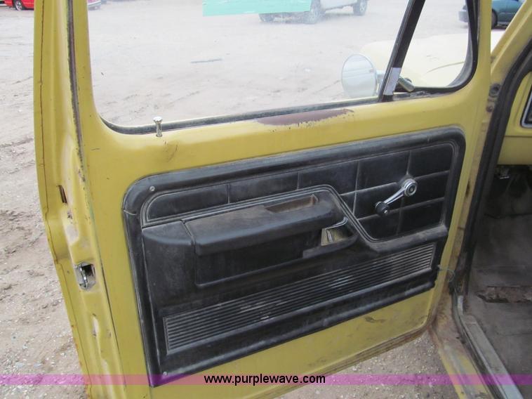 image for item G9615 1973 Ford F150 pickup truck