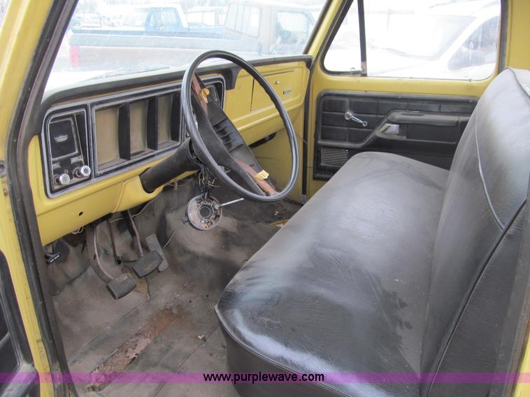 image for item G9615 1973 Ford F150 pickup truck