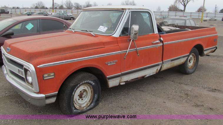 image for item G9616 1970 Chevrolet C10 pickup truck