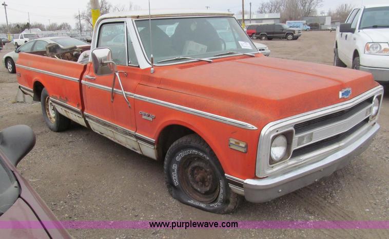 image for item G9616 1970 Chevrolet C10 pickup truck