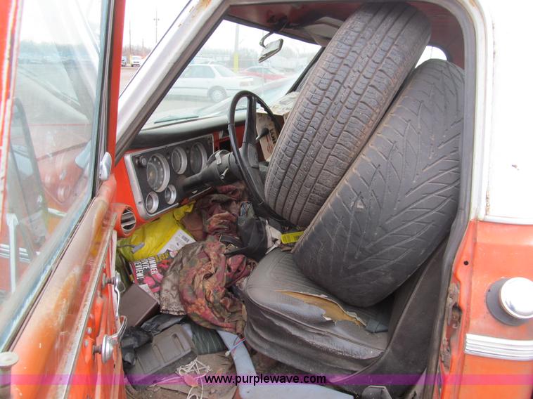 image for item G9616 1970 Chevrolet C10 pickup truck