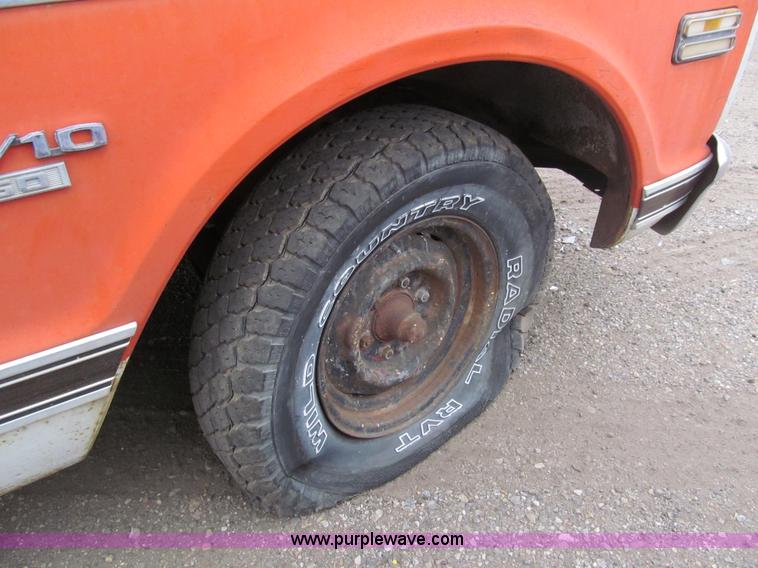 image for item G9616 1970 Chevrolet C10 pickup truck