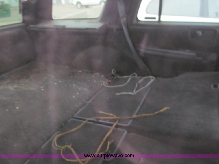 image for item G9617 1997 GMC Jimmy SL SUV