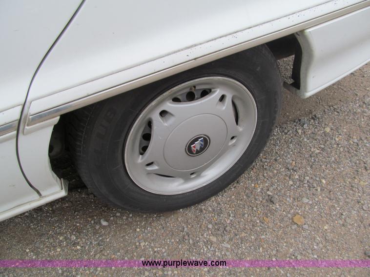 image for item G9618 1993 Buick Skylark Custom