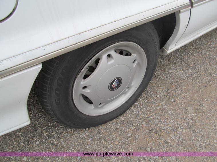 image for item G9618 1993 Buick Skylark Custom