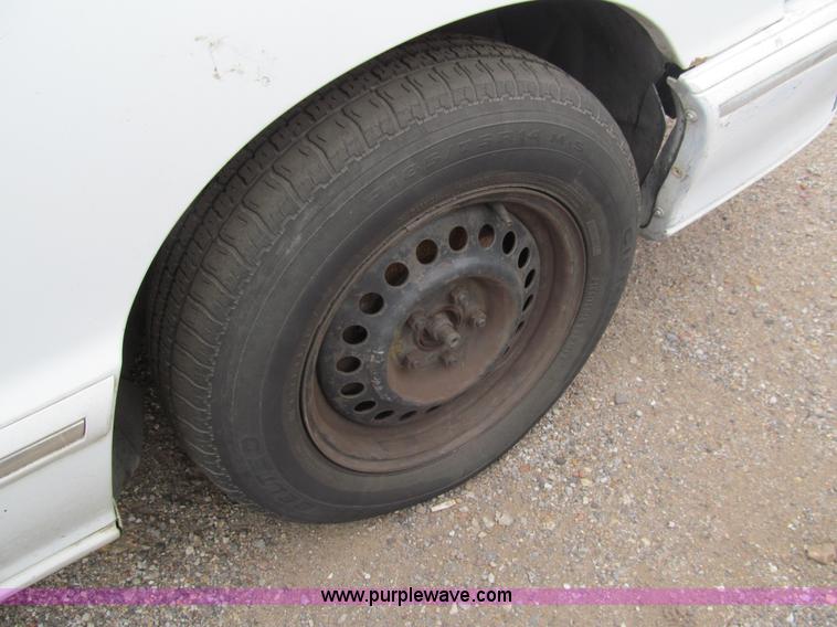 image for item G9618 1993 Buick Skylark Custom