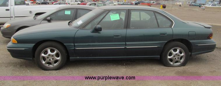 image for item G9620 1996 Pontiac Bonneville SE