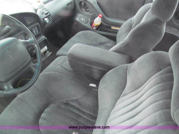 image for item G9620 1996 Pontiac Bonneville SE