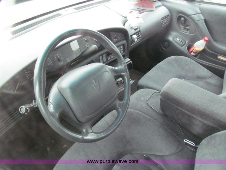 image for item G9620 1996 Pontiac Bonneville SE