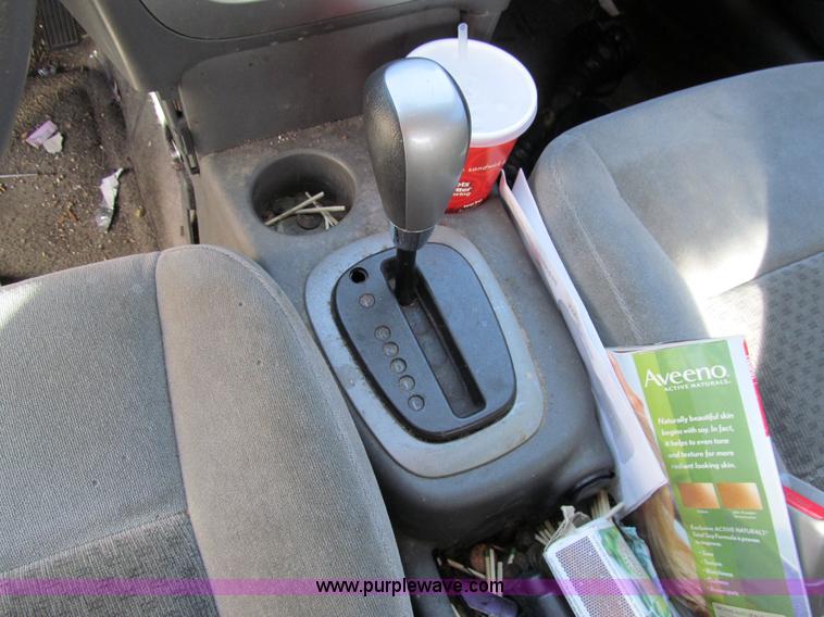 image for item G9648 2005 Saturn Ion Sedan 3