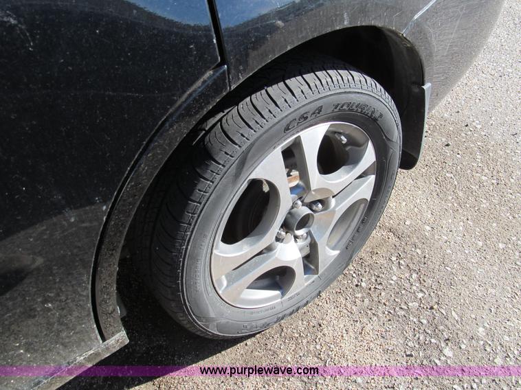 image for item G9648 2005 Saturn Ion Sedan 3