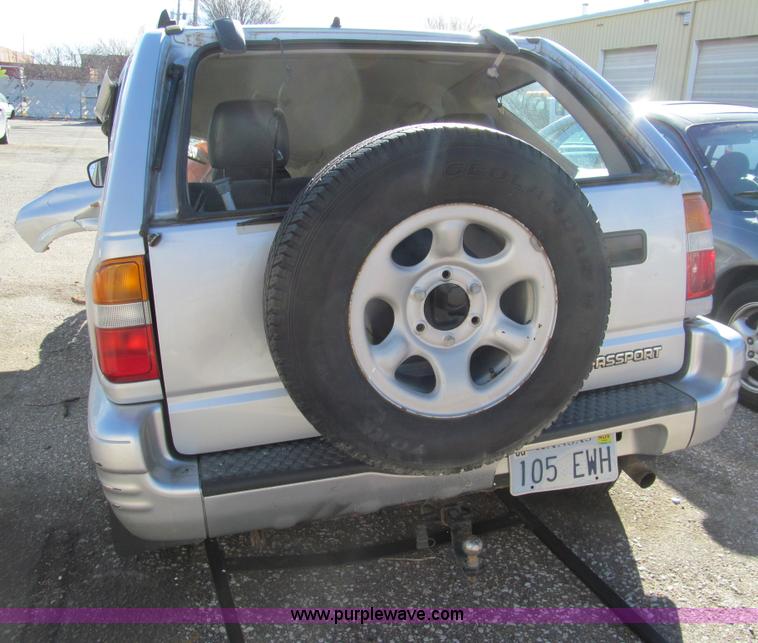 image for item G9649 2001 Honda Passport