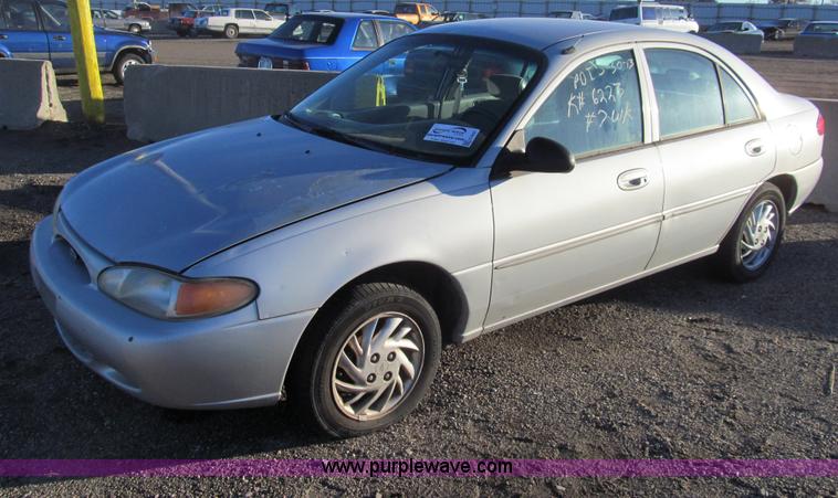 image for item G9651 1998 Ford Escort SE