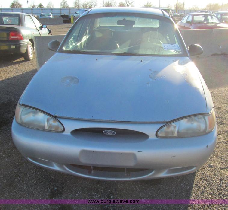 image for item G9651 1998 Ford Escort SE