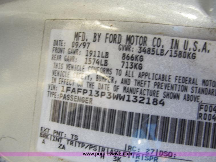 image for item G9651 1998 Ford Escort SE